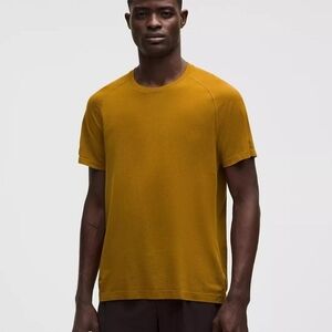 NWT lululemon athletica metal vent tech short sleeve